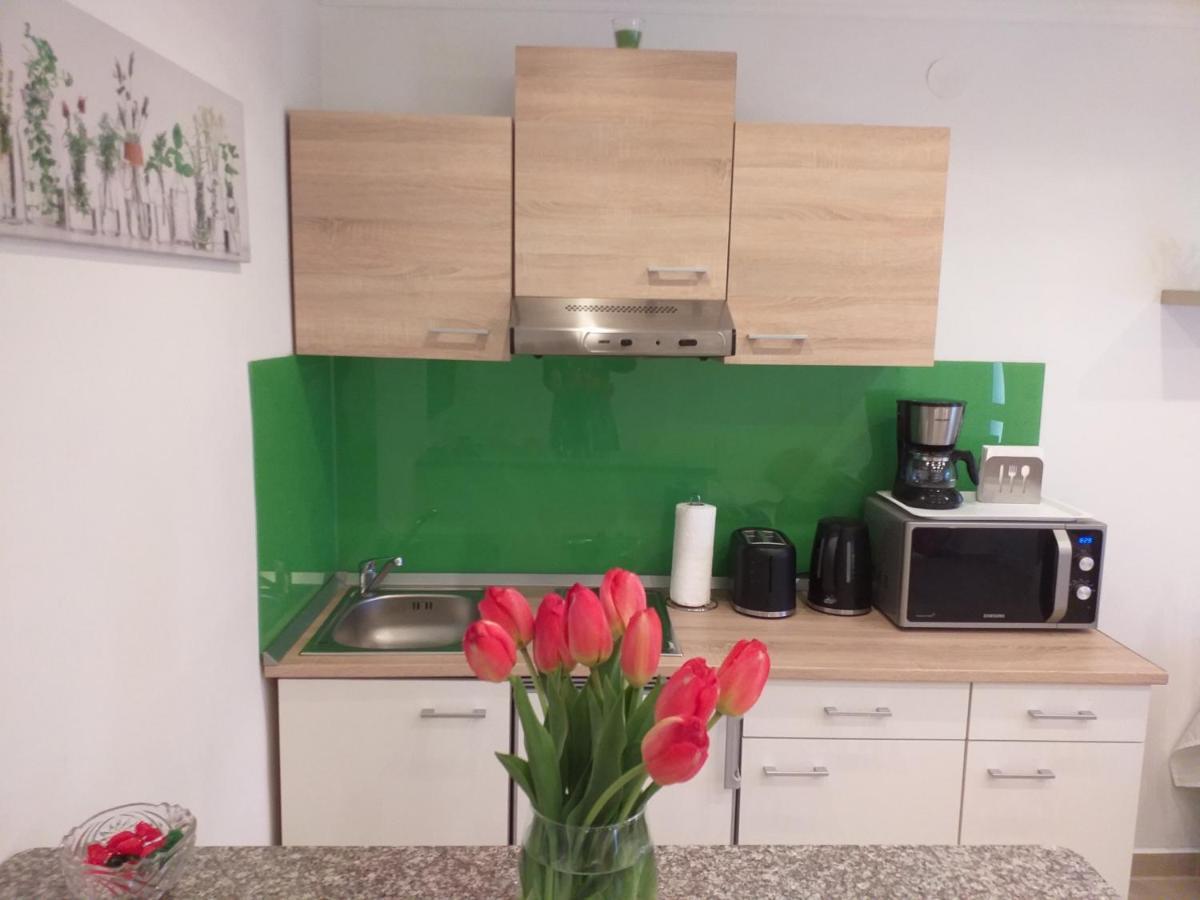 White Stone Apartman Hajdúszoboszló Esterno foto